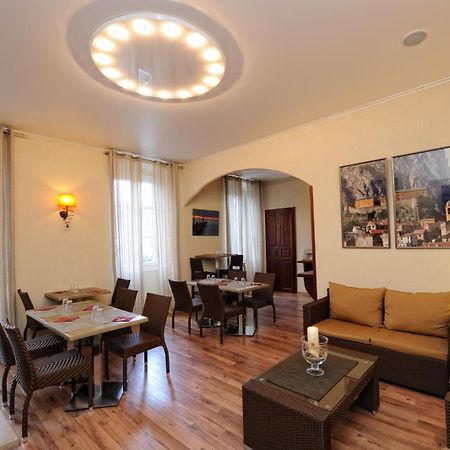 קורטה Hotel Duc De Padoue מראה חיצוני תמונה