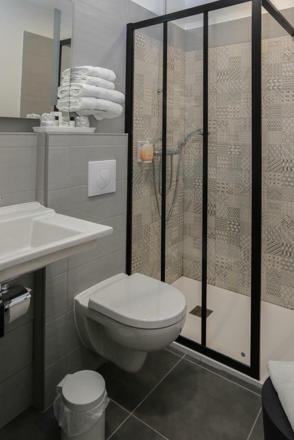 קורטה Hotel Duc De Padoue מראה חיצוני תמונה